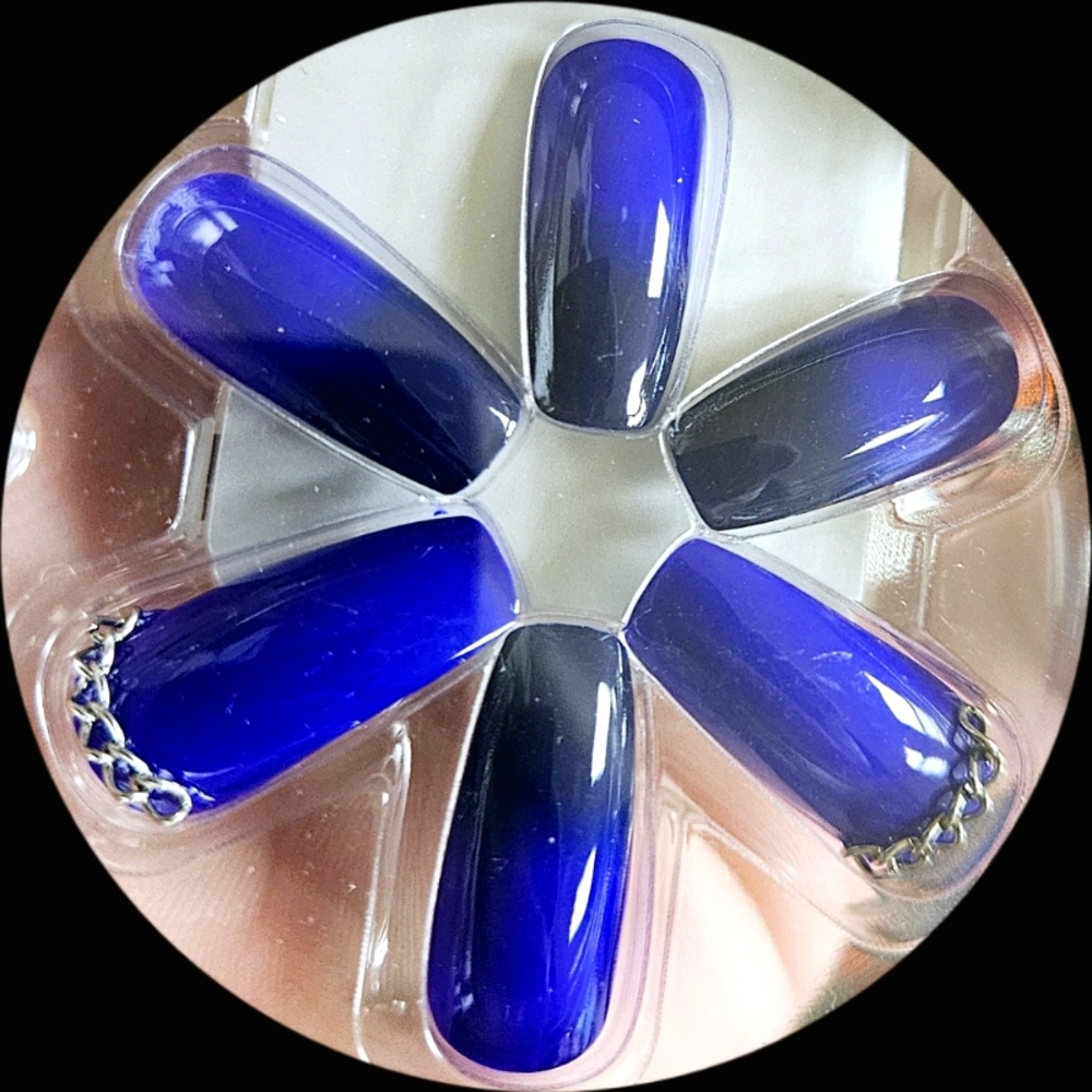 NWT SINFULCOLORS CLAWS PRESS-ON NAILS: LINK ME!